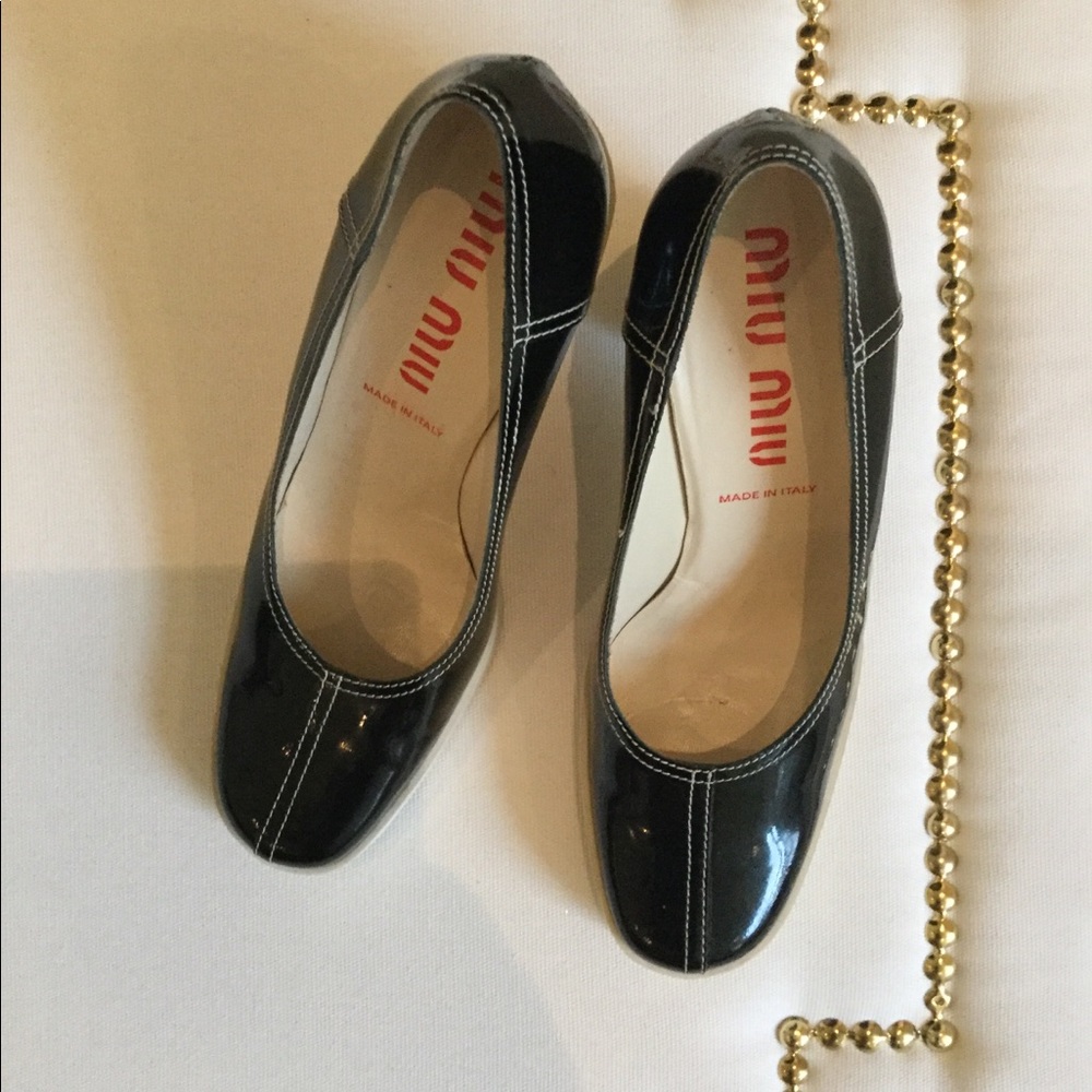 🖤Miu Miu Patent Leather Heels🖤 - Picture 2 of 8